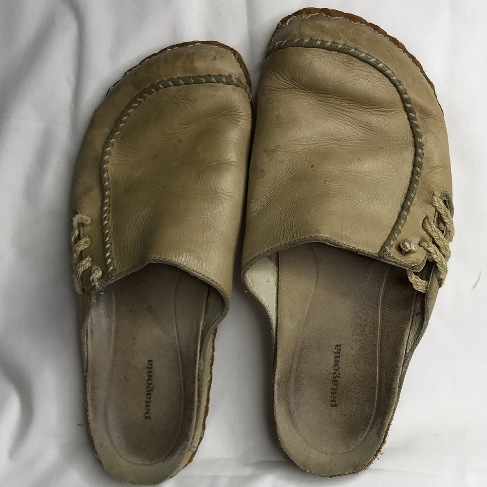 Patagonia Women's Beige Leather Mules Size 8